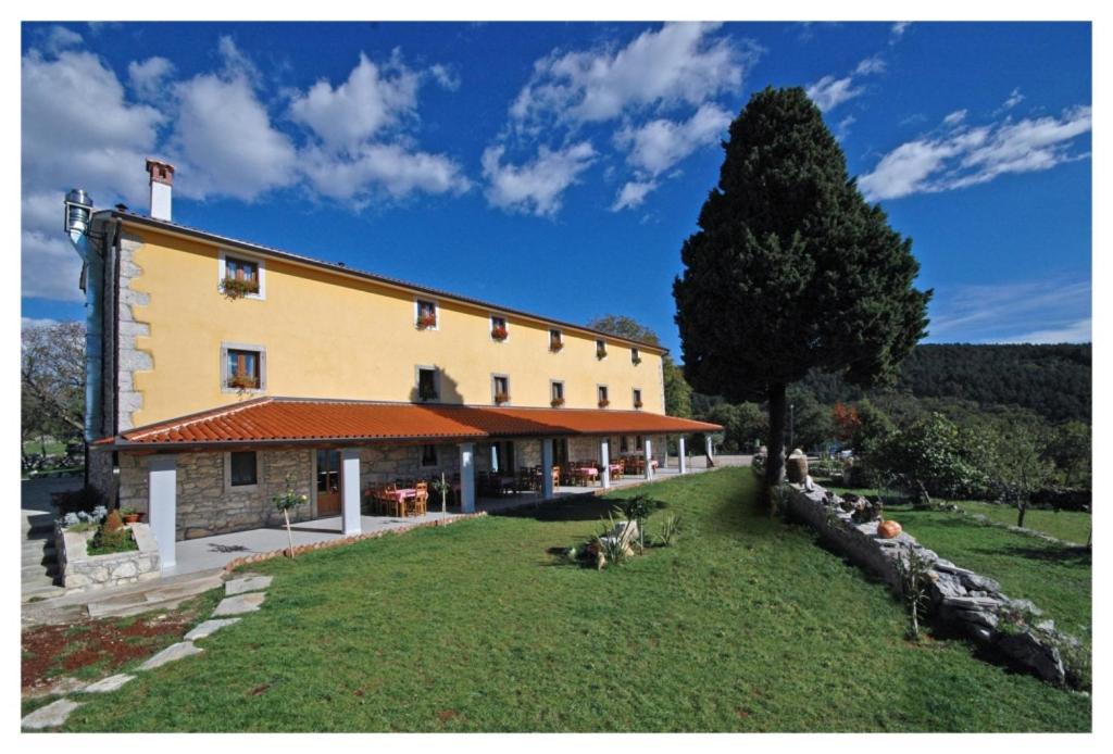 Villa Calussovo Ripenda Kras Extérieur photo